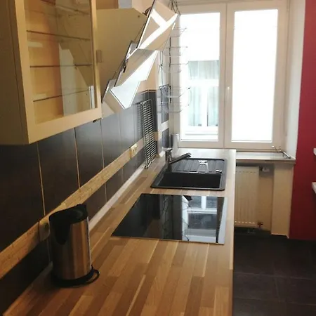 - Rathaus Apartment *