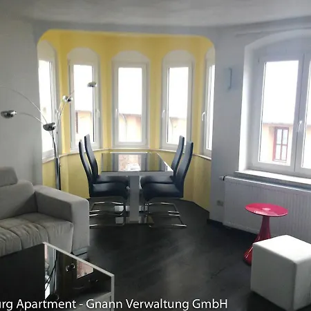 - Rathaus Apartment *